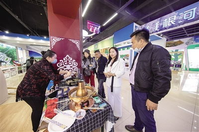 對接國際訂單 云上聯(lián)通世界 海拉爾第十六屆中俄蒙經(jīng)貿(mào)洽談暨商品展銷會掠影